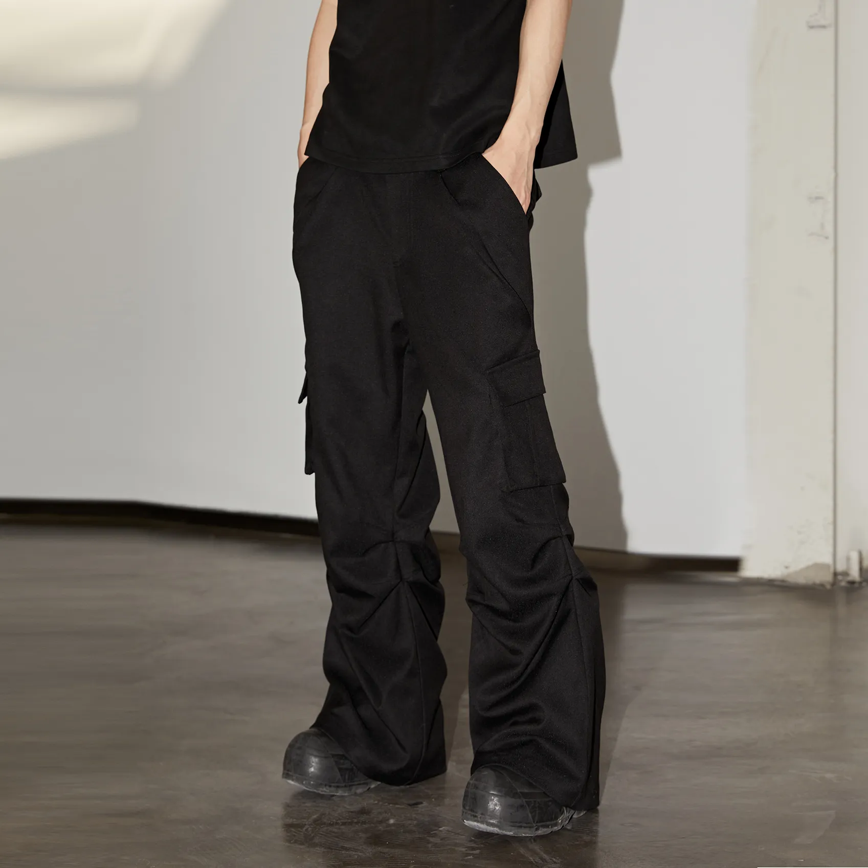 Wide-Leg Cargo Pants