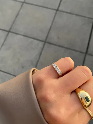 YHASMINA - The Asscher Cut Pinky Ring